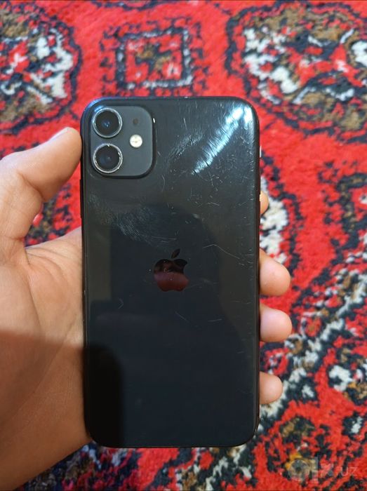 IPhone 11 srochniy sotiladi