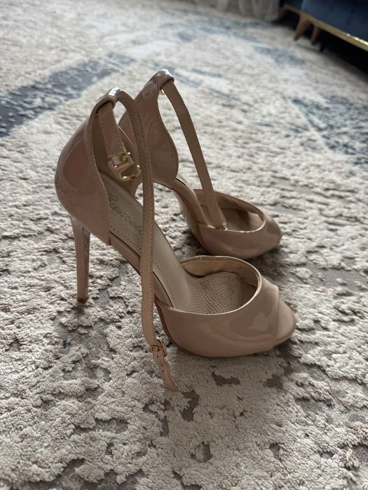 Продам женскую одежду