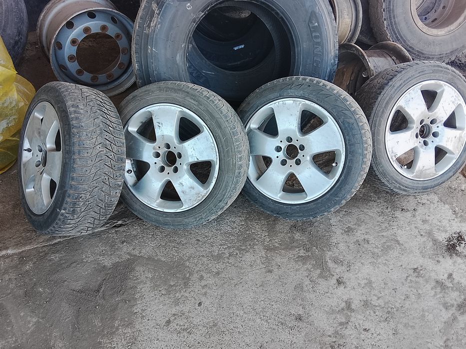 Продам диски на р17 Мерседес