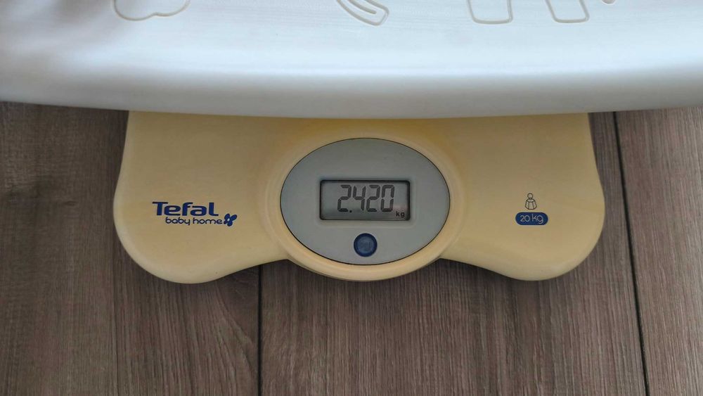 Електронна везна за бебета Tefal BH4150 LO, 20 кг.