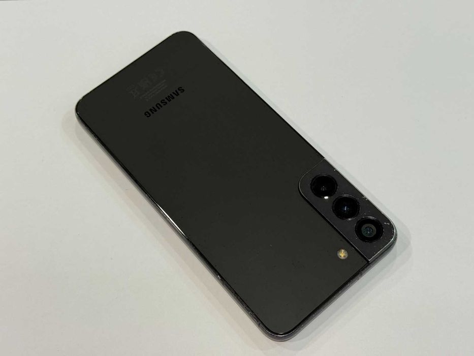 Samsung Galaxy S22+ – 256GB / 8GB RAM