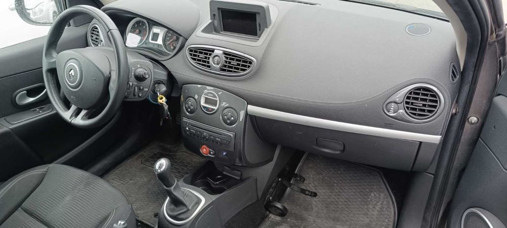 Renault Clio III 1.5 DCi (2005-2013). на части