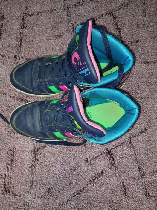 Дамски кецове Adidas