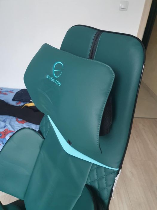 Масажен стол с нефритови камани