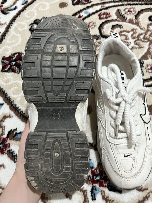 Обувь кроссовки, туфли, зимные кроссовки