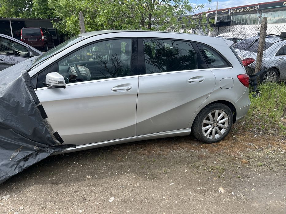 Мерцедес B180 B200 B220  W246 2012 на части 651