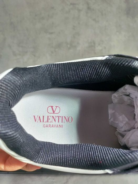 Valentino Garavani marimea 45