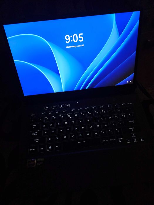 Laptop Asus Zephyrus G14 Ryzen 5800HS in stare foarte buna!!