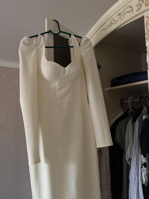 Продаётся платье бренда Lichi