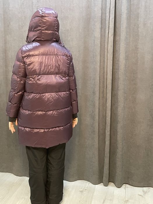 Зимний женский пуховик