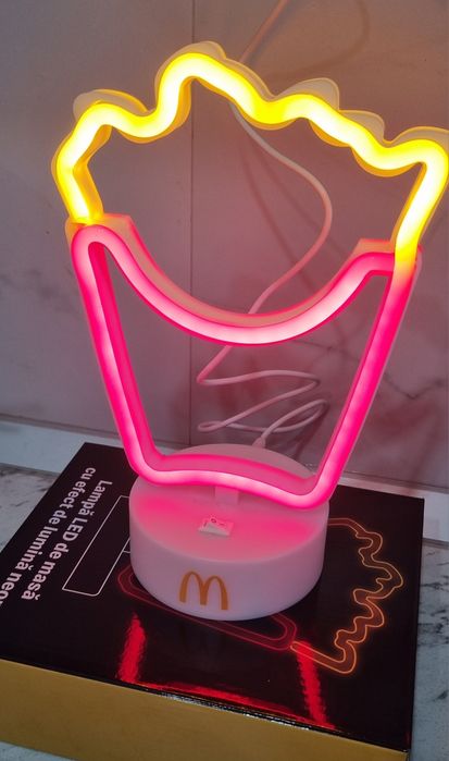 Lampa LED de masă ediție specială McDonald's