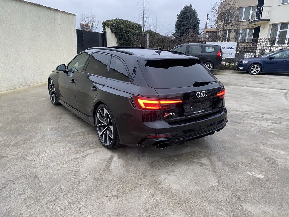 Audi RS4 450cp ceramic 2018 avariat