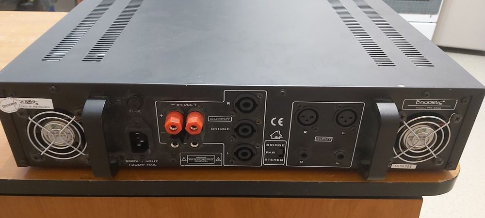 Vând amplificator de putere Phonetic ppa2000