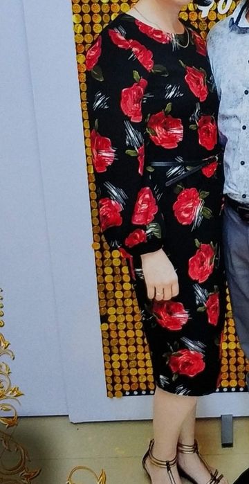 Продам б/у платье.