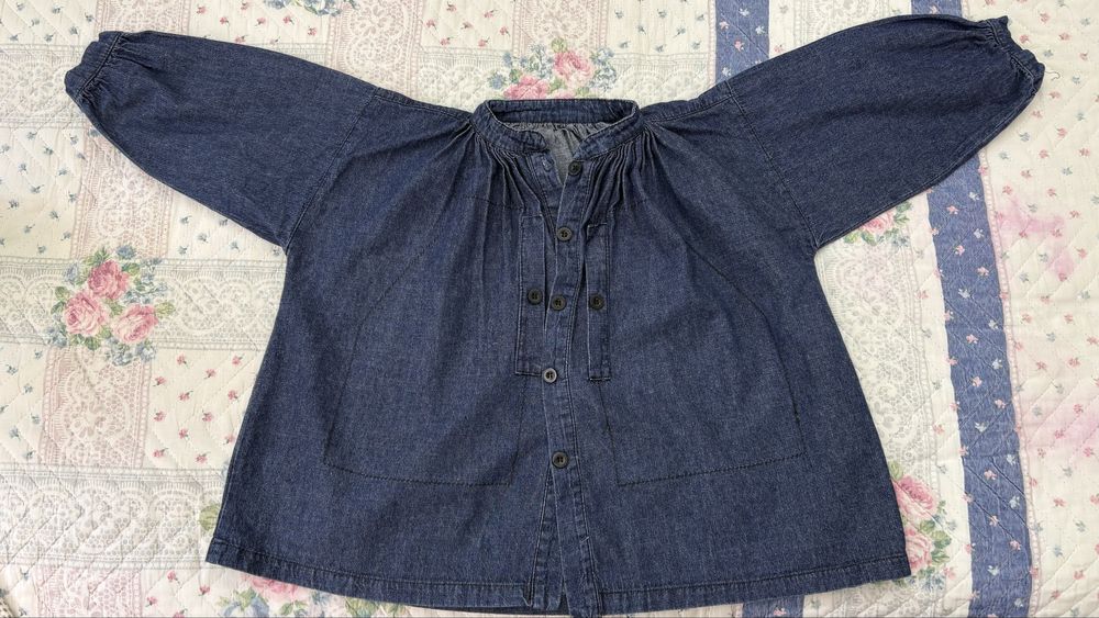 Продам детские вещи . Платья , рубашки.