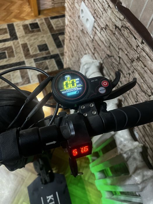 Электросамокат kuquay f7