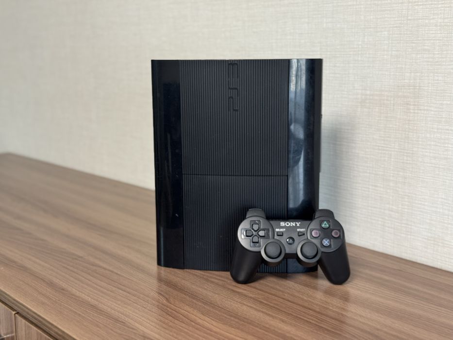 Прошитая PlayStation 3 + 65 игр