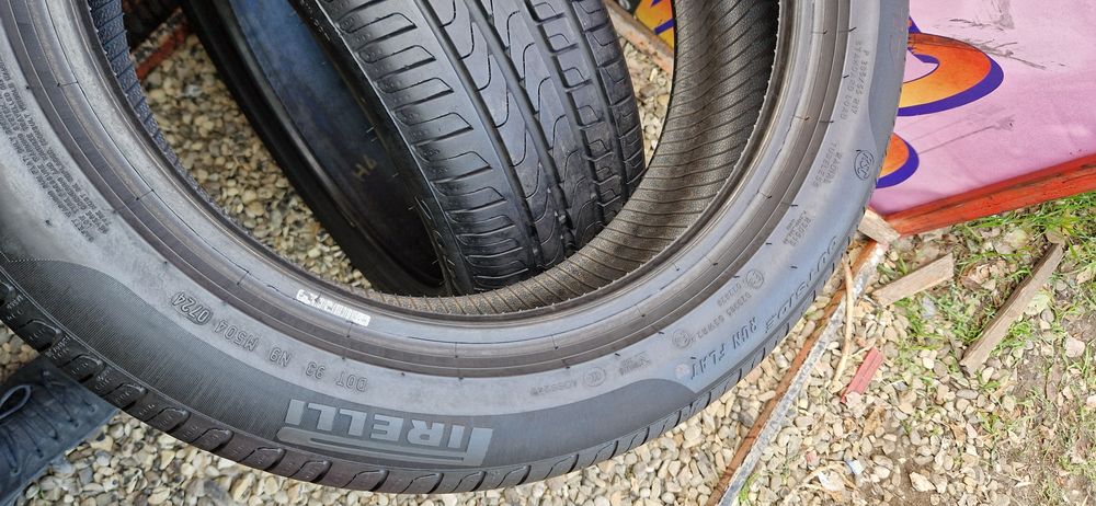 2 Anvelope ca noi  Pirelli 205 55 R17 de vara. Run-flat.  Dot 2024
