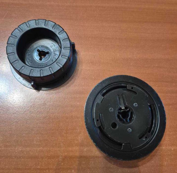 Vand Naburi ORIGINALE magnetofon AKAI si TEAC impecabile.