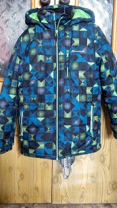 Куртки осенние и ветровки outventure