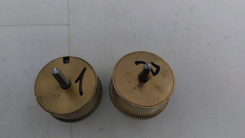 casetă arc ceas cu pendul