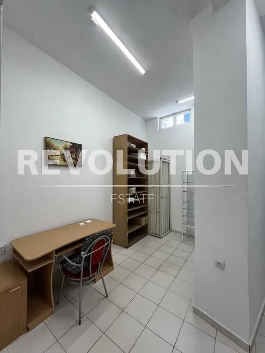 Дава се под наем Офис в Варна, Център - 70 кв.м за 700 € - Снимка #2