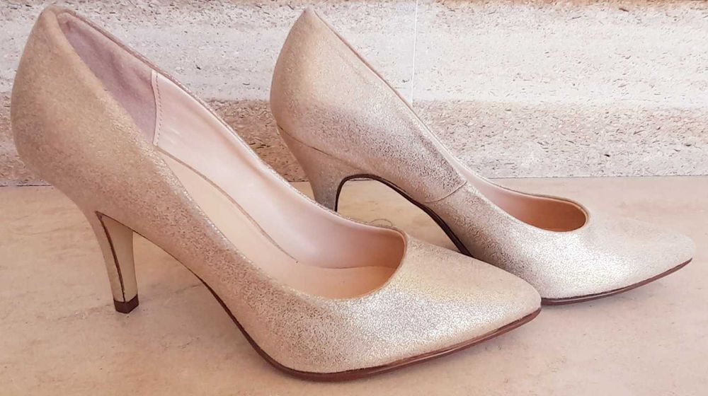 Обувки - чисто нови 37 номер