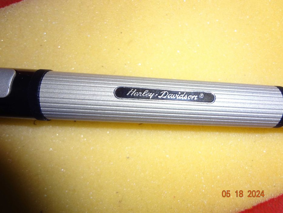 Stilou Harley Devidson cu penita ascunsa