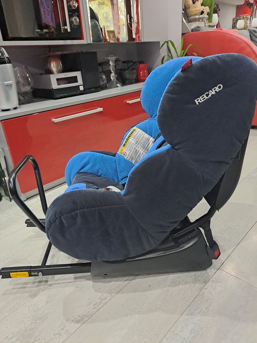 Детски стол за кола RECARO/ регулируем