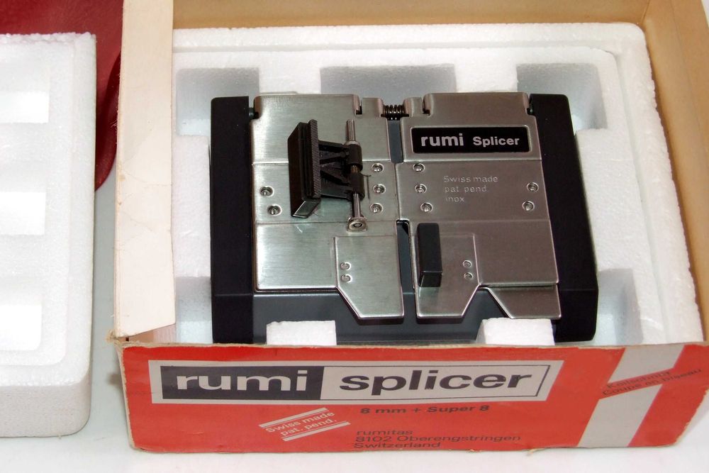 Dispozitiv elvetian RUMI SPLICER pentru taiat si lipit film de 8 si Super 8, NOU