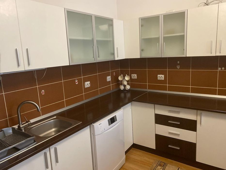 inchiriez apartament 2 camere cartier Vasia