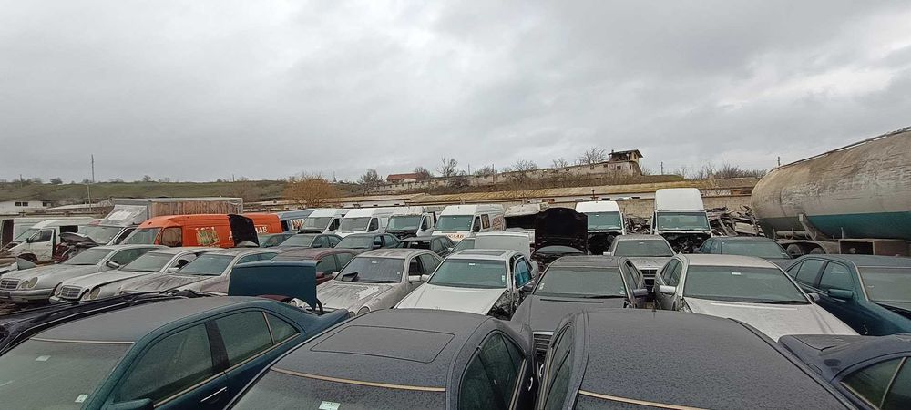 Продавам части за Mercedes-Benz 290 (1996-1997 г.)