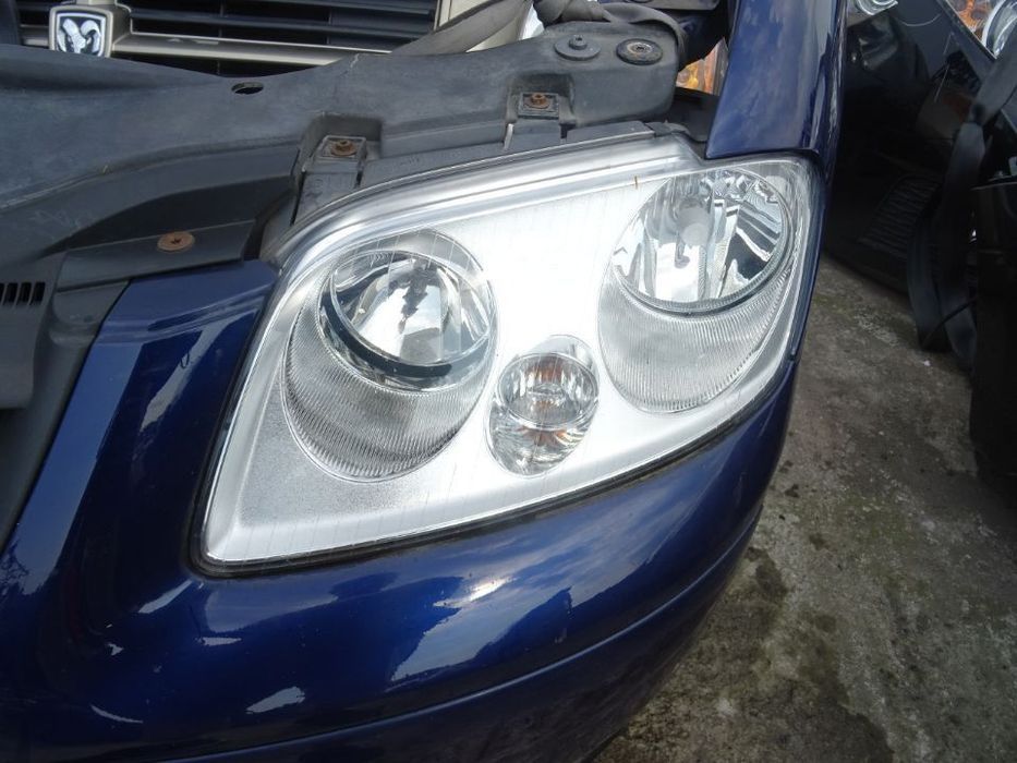Fata completa Volkswagen Touran din 2003 volan pe stanga