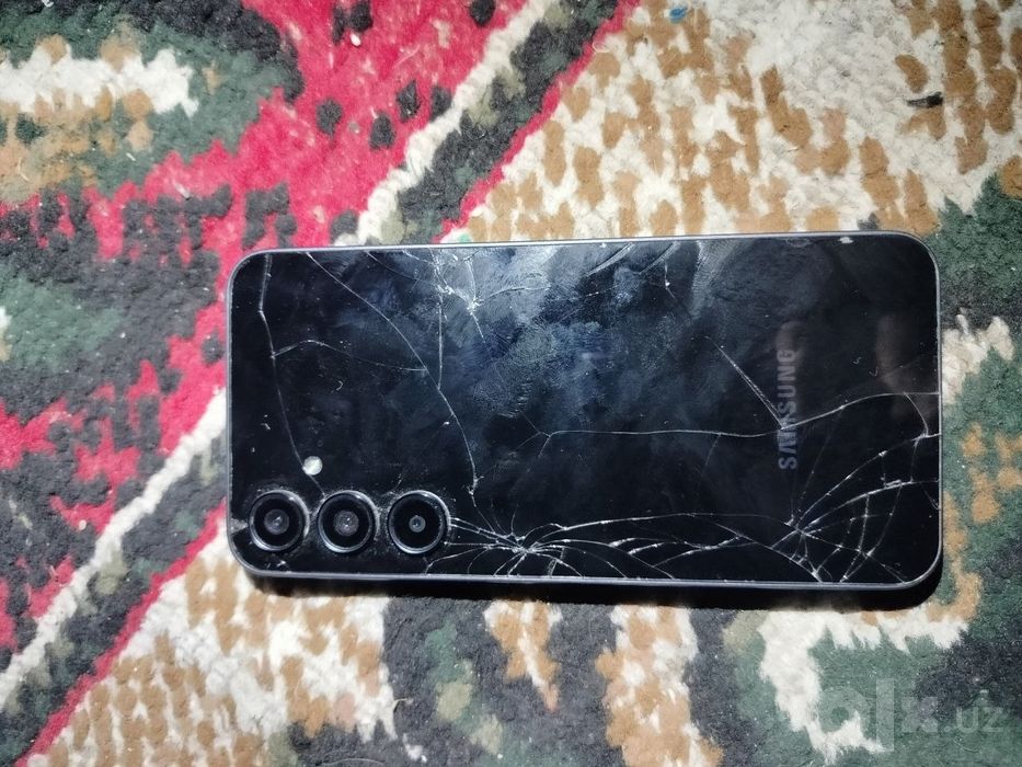 Samsung A 35 5g 256 xotira