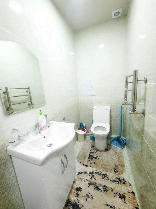 Метро Ойбек ул.Чехова 3/6/8 ориентир кафе "Bon" и "B&B"