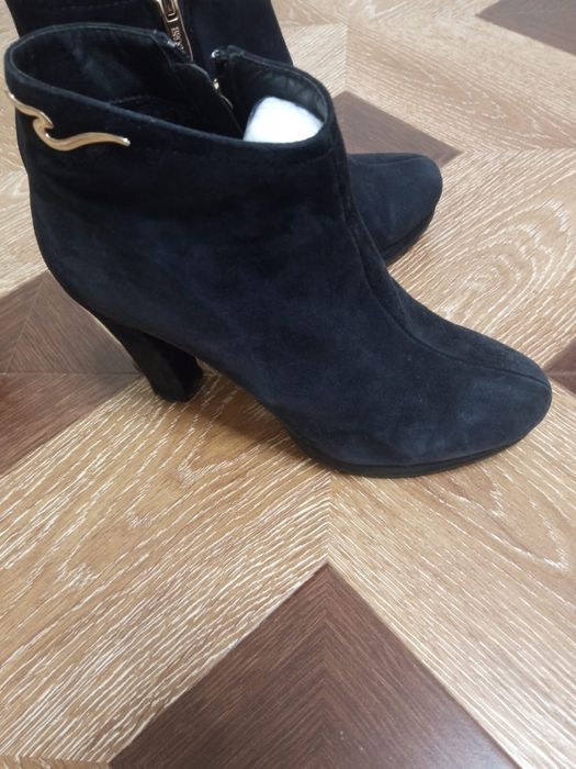 Ботильоны замшевые