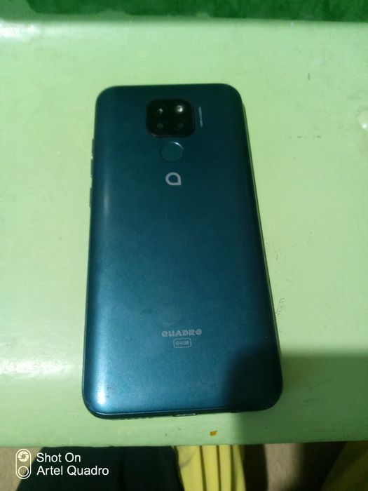 Artel quadron 64 gb 13.0mp