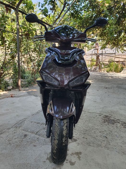 Skuter 150 kub sotiladi