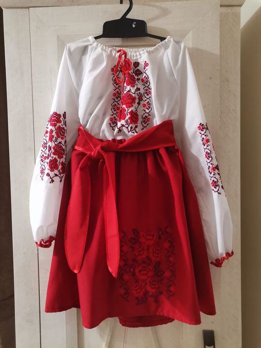 Costum tradițional românesc fete 6-7 ani