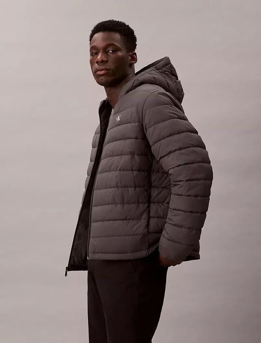 Продам куртку Calvin Klein