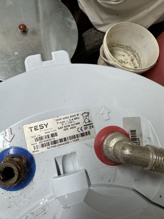 Бойлер със серпентина Теси 100 литра