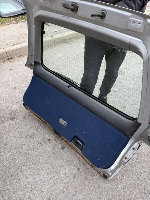 Продам багажник на Мазда 626 птичка универсал