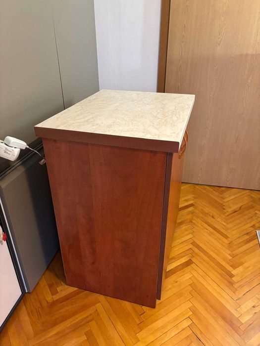 Comoda cu blat gros, in stare buna