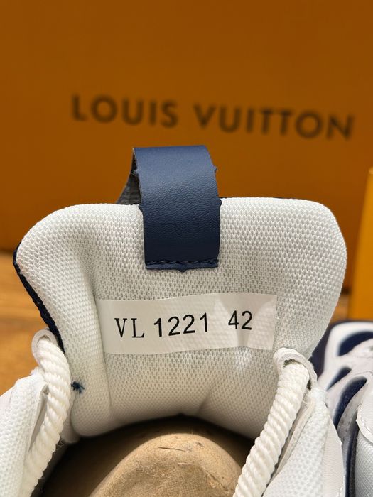 Louis Vuitton Skate Blue 42 Чисто Нови
