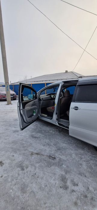 Toyota estima 2008