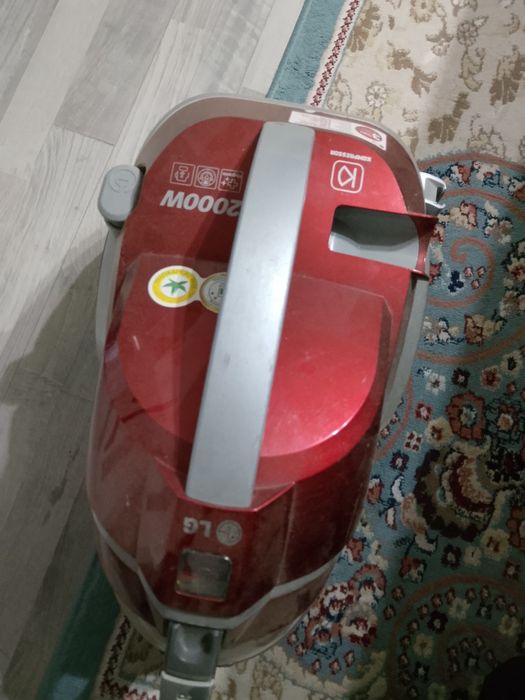 Продам пылесос в хорошом  сост