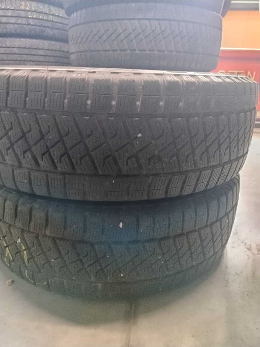 2бр.зимни гуми 215/65/16C Lassa