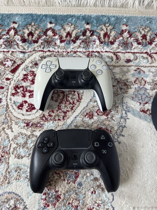 PS 5 с дисководом 2 джойстика
