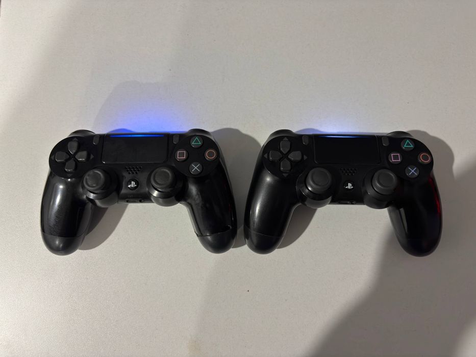 Продам Sony PlayStation 4 1tb с играми