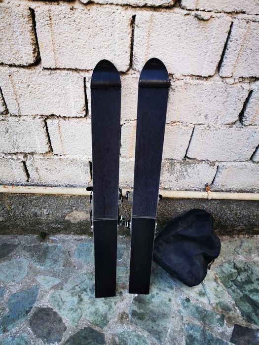 Vând schiuri tura pliabile cu legături pt bocanci